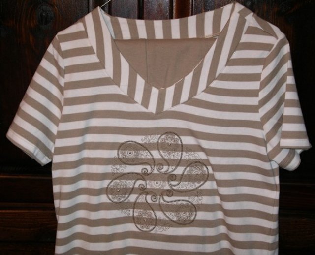 shirt_frommom_051422_1b.jpg