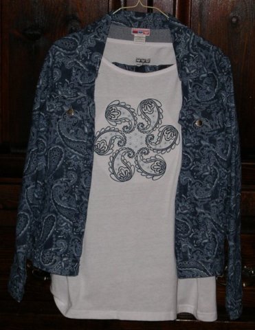 shirt_frommom_122522_2b.jpg