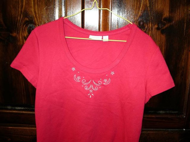 shirtstomom_neckdesign2.jpg