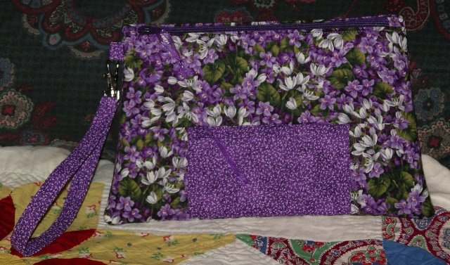 zipperbag_wristlet_041514_3.jpg